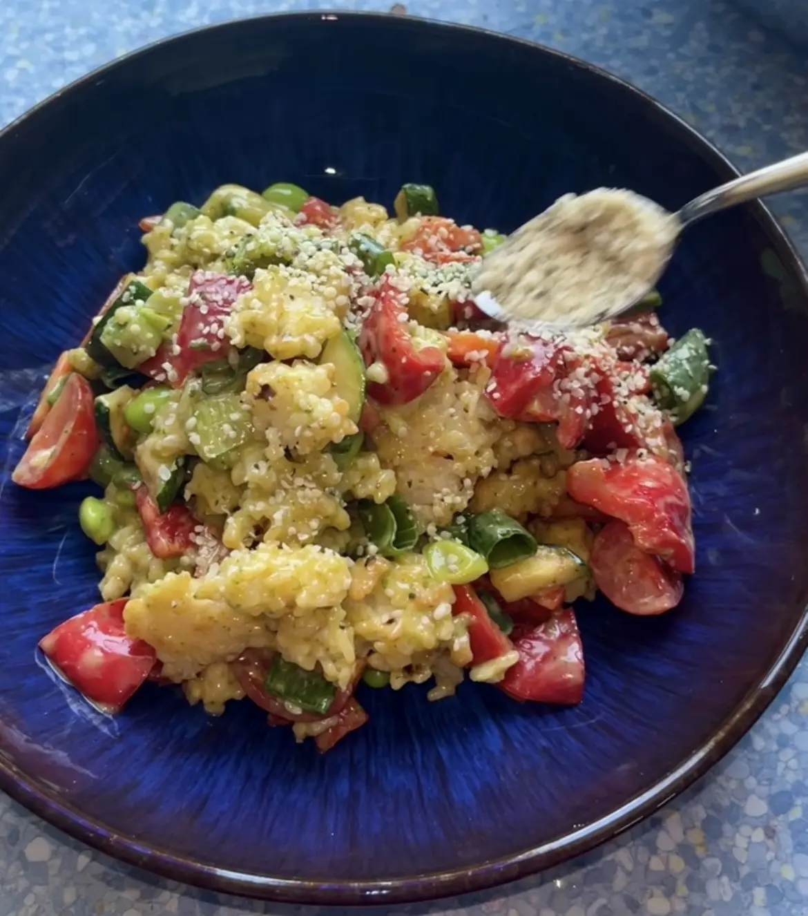 Vegan crispy rice-salad